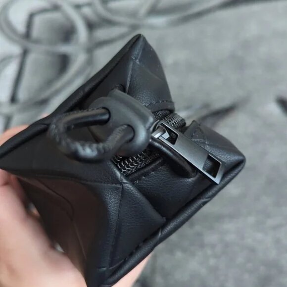 Sephora Small Black Quilted Pouch Make Up Bag Brand New - Picture 8 of 11